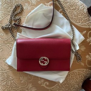 New Gucci interlocking G Leather wallet on chain